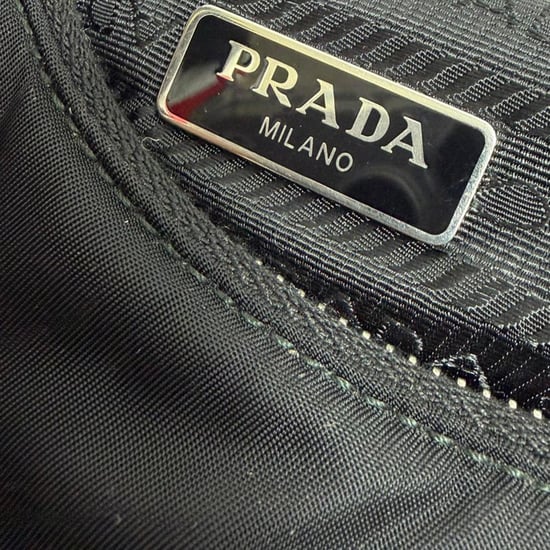 Prada Re-Edition 2005 Shoulder Bag in Black Nylon - Image 6