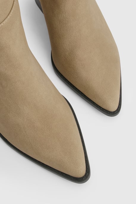Wide Fit Seam Detail Western Boots - Image 5