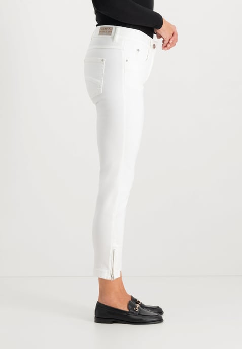 Twigie Shape-On Skinny Ankle Jeans | Optical White - Image 2