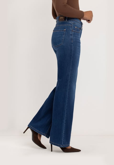 Sarah Bootcut Jeans | Authentic Blue - Image 2
