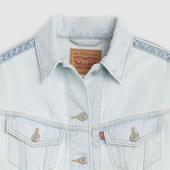 Women's Levis 90s Trucker Jacket in Blue - Image 6