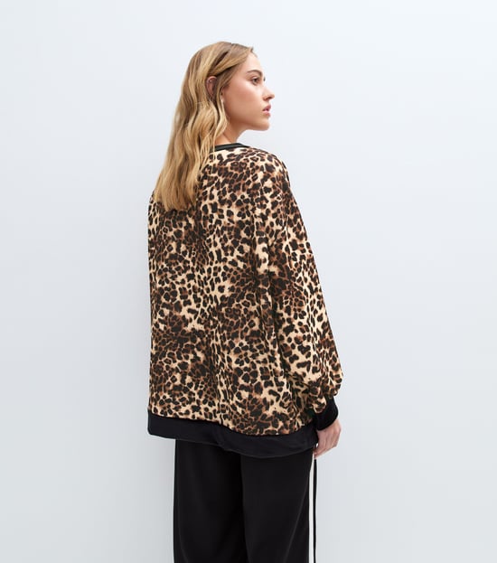 Oversized top met luipaardprint - Image 4