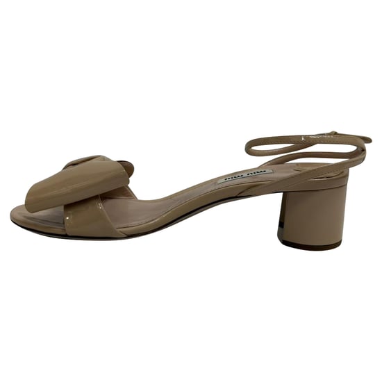 Miu Miu Bow-Embellished Ankle Strap Sandal Heels in Beige Patent Leather - Image 4