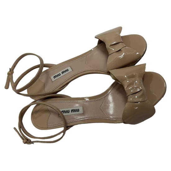Miu Miu Bow-Embellished Ankle Strap Sandal Heels in Beige Patent Leather - Image 5
