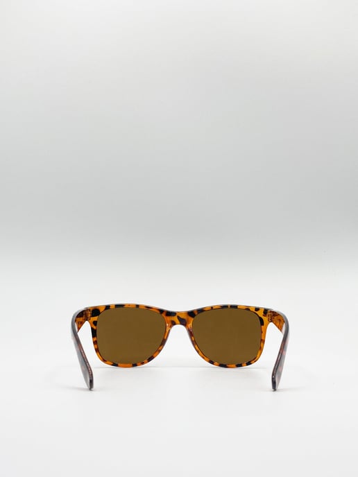 Classic Wayfarer Plastic Frame Sunglasses - Image 6