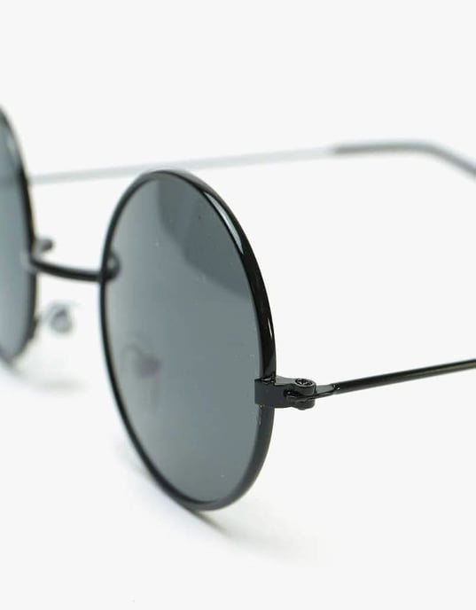 Round Metal Sunglasses In Shiny Black - Image 6