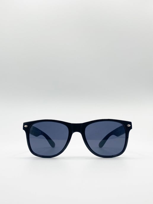 Classic Wayfarer Sunglasses - Image 2