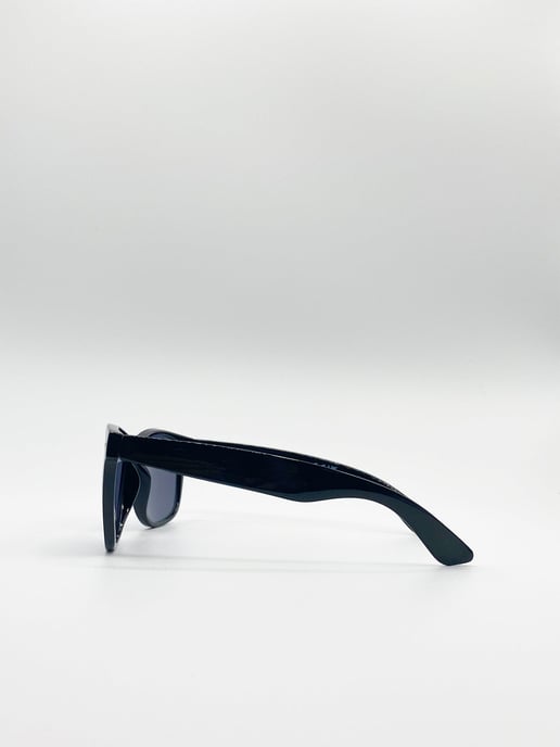 Classic Wayfarer Sunglasses - Image 5