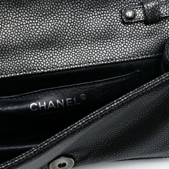 Tweedehands Cc Metallic Kaviaar Gevlochten Ketting Clutch Met Band - Image 5