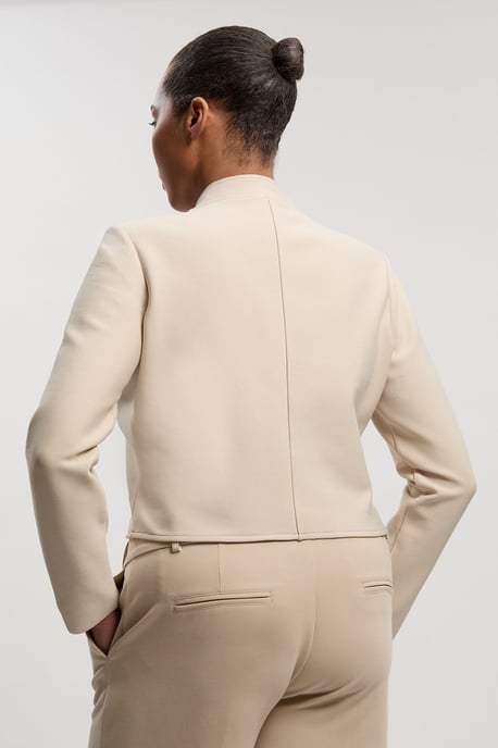 Plus Size Figure Form Bandage Cropped Button Up Knit Jacket - Image 3