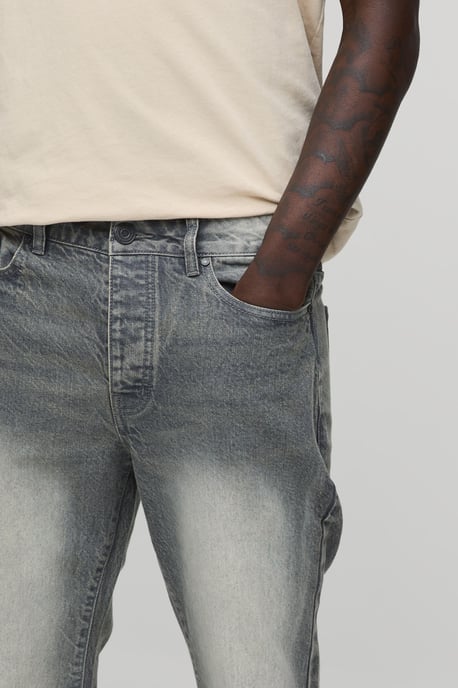 Basic Flared Fit Jeans - Image 2