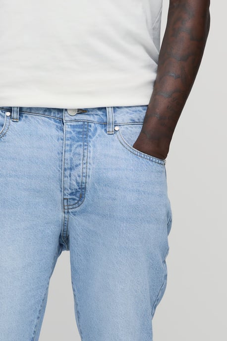 Basic Flared Fit Jeans - Image 2