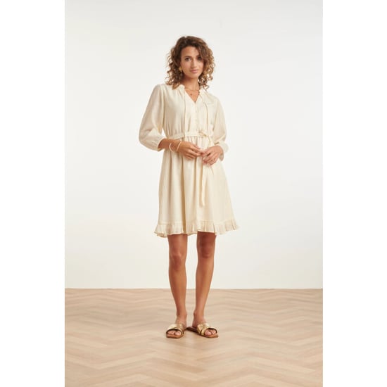 Smashed Lemon Crème mini-jurk met ruches en tailleband | - Image 6