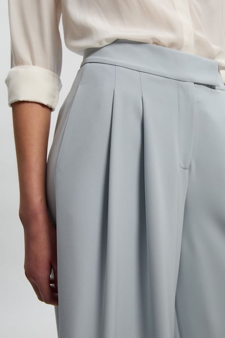 Soft Tailored Wide Leg Trouser - Image 3