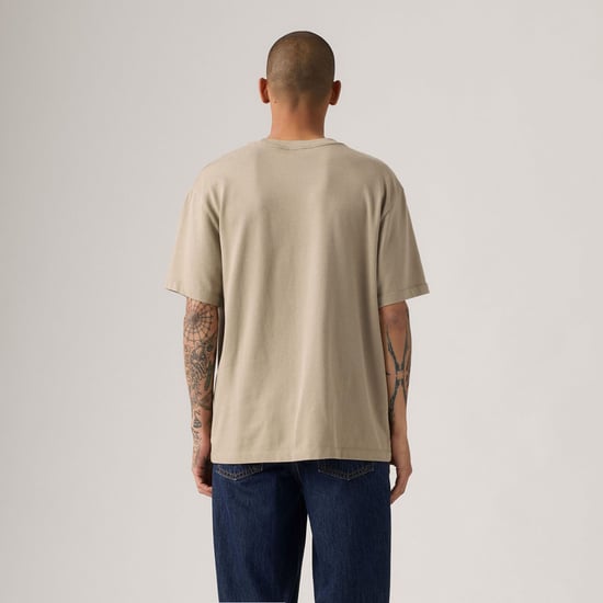 Men's Levis Housemark Pocket T-Shirt in Khaki - Image 3