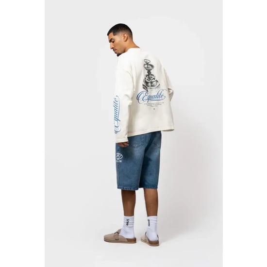 Equalité Fontain oversized longsleeve tee off - Image 3