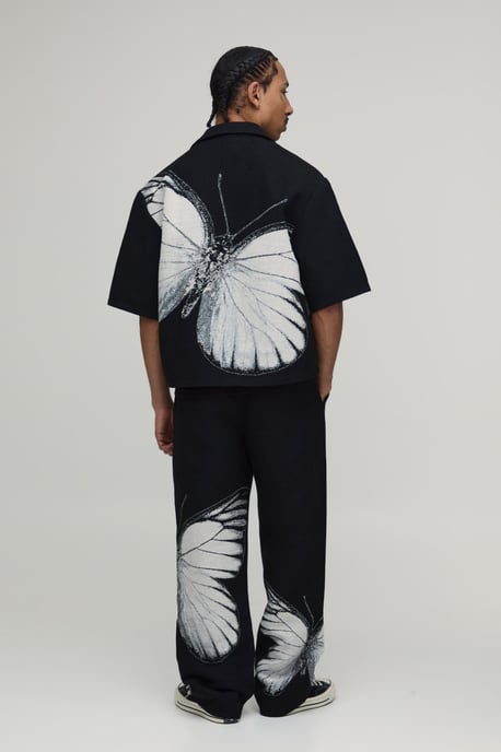 Oversized Butterfly Tapestry Revere Short Sleeve Shirt - Image 2