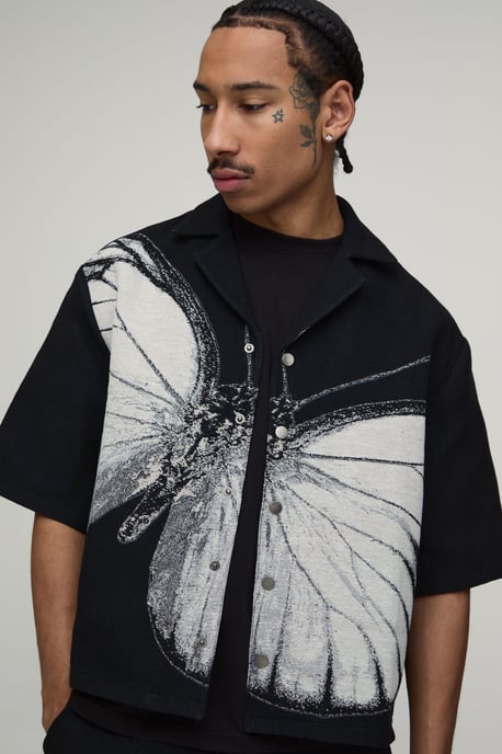 Oversized Butterfly Tapestry Revere Short Sleeve Shirt - Image 3
