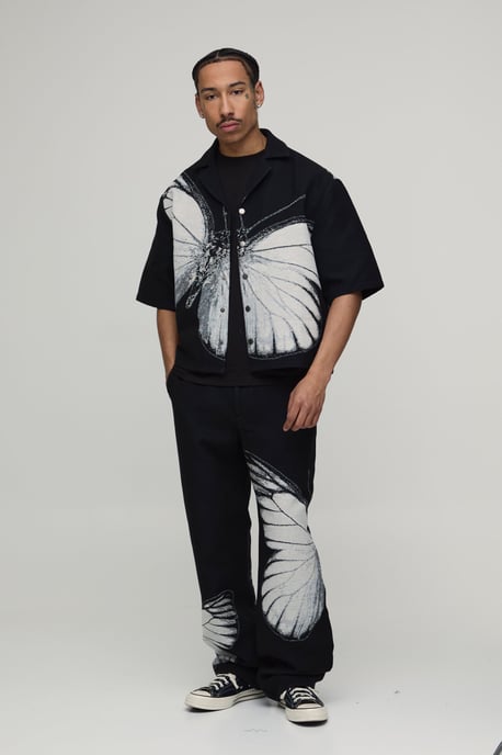 Oversized Butterfly Tapestry Revere Short Sleeve Shirt - Image 4