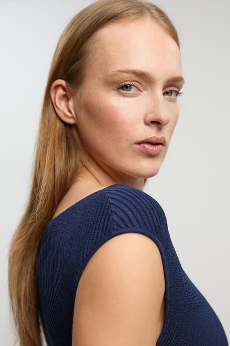 Sheer Detail Pleated Knit Midi Dress - Image 3