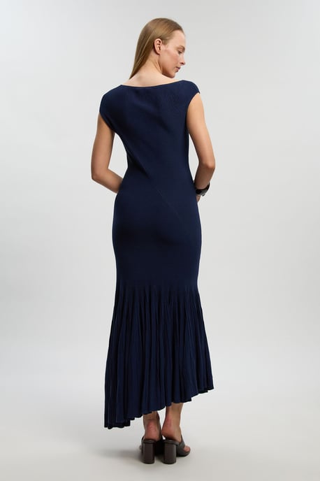 Sheer Detail Pleated Knit Midi Dress - Image 4