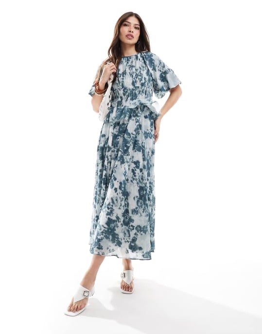 ASOS DESIGN puffärms midiklänning med invecklad midja i blått blommönster - Image 1