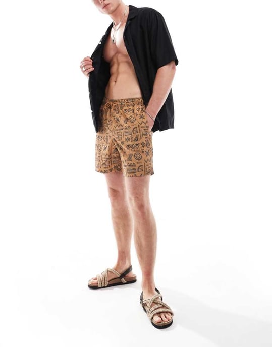 ASOS DESIGN badshorts i medellängd i brun geometri - Image 4