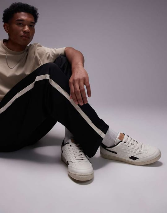 Saye unisex Modell '89 träningsskor i svart - Image 4