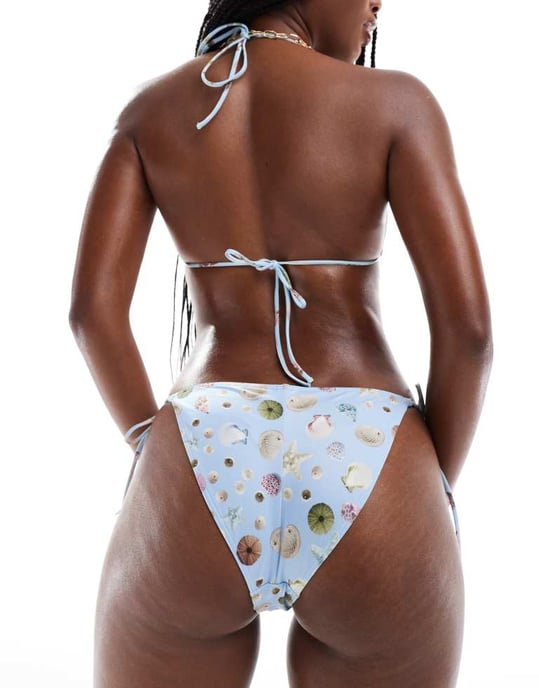 Monki mixa och matcha bikinitrosa med knyt i sidan i blå snäcka - Image 3