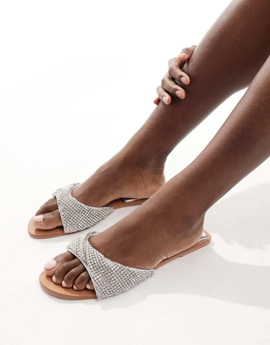 Simmi London Kenya utsmyckad rem sandal i platt silver - Image 4