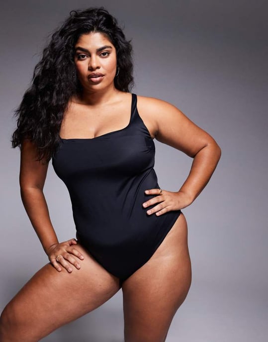 ASOS DESIGN Curve hämnd skulpturerande baddräkt i svart - Image 2