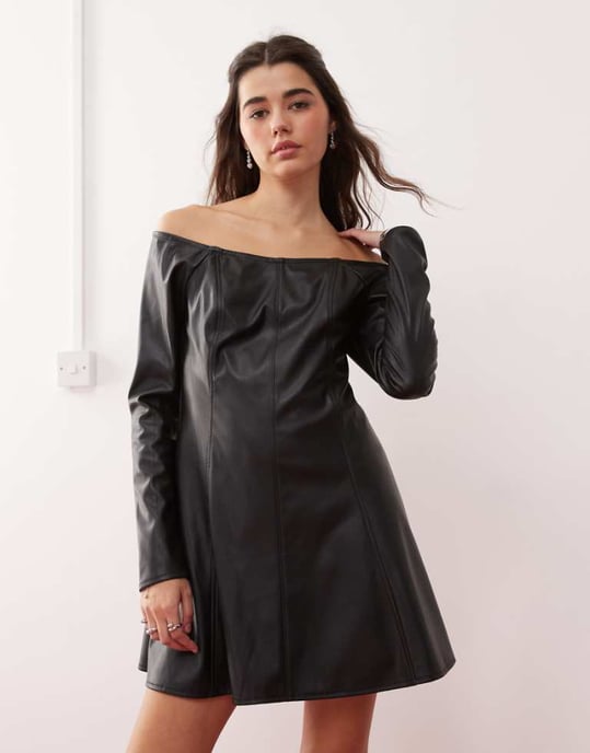 Miss Selfridge imitationläder bardot passform och flare mini klänning - Image 1