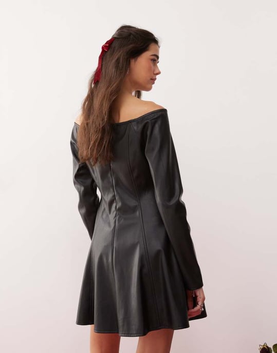Miss Selfridge imitationläder bardot passform och flare mini klänning - Image 2