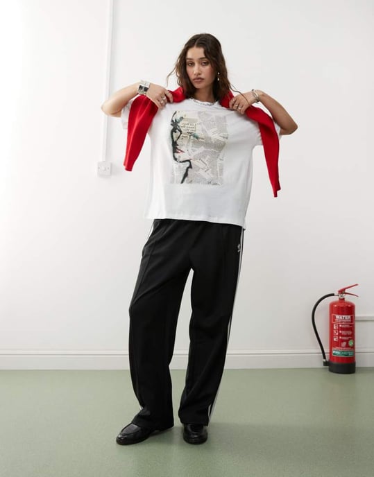 Noisy May oversized t-shirt med Madonna tidningsgrafik i vit - Image 2