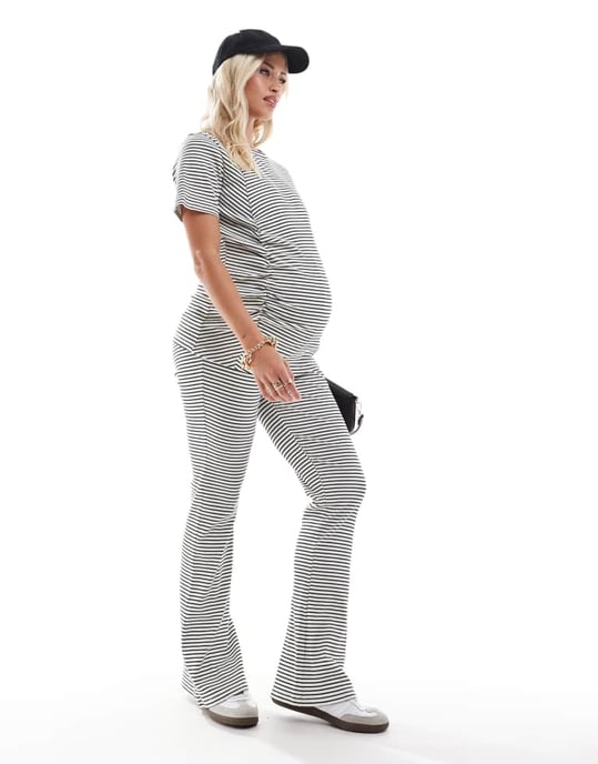 Mamalicious graviditet ribbad rynkad framsida kortärmad topp koord i randig design - Image 3