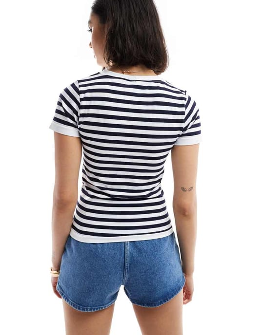 ASOS DESIGN sömlös baby t-shirt i marinefärgad rand - Image 3