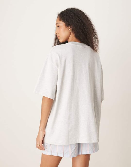 ASOS DESIGN oversized t-shirt med grafik från tennis mästerskap i isgrå - Image 4