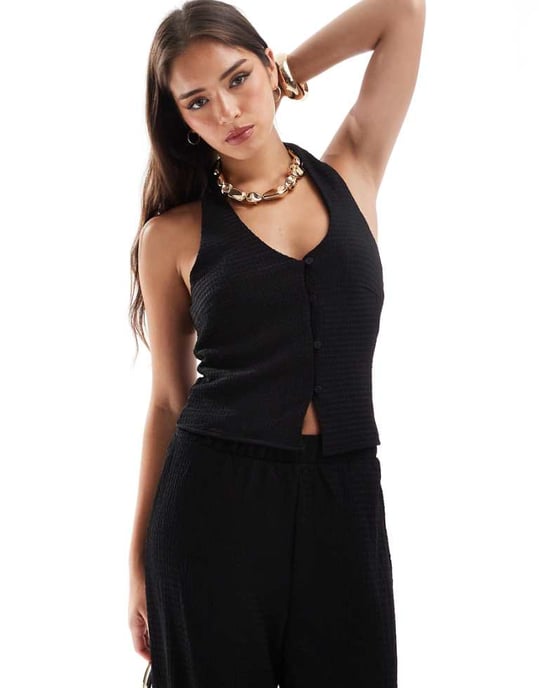 Vero Moda strukturerad jersey halterneck topp set i svart - Image 1