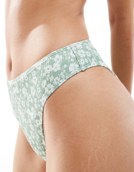 Hollister co-ord curvy blommönstrad högmidjad bikiniunderdel i grön - Image 3