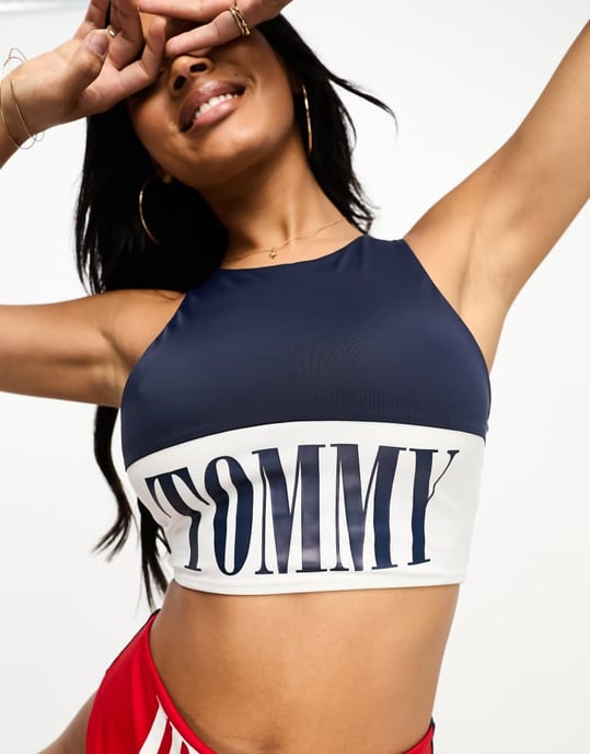 Tommy Jeans arkiv högkrage croppad bikinitopp i marinblått och rött - Image 3