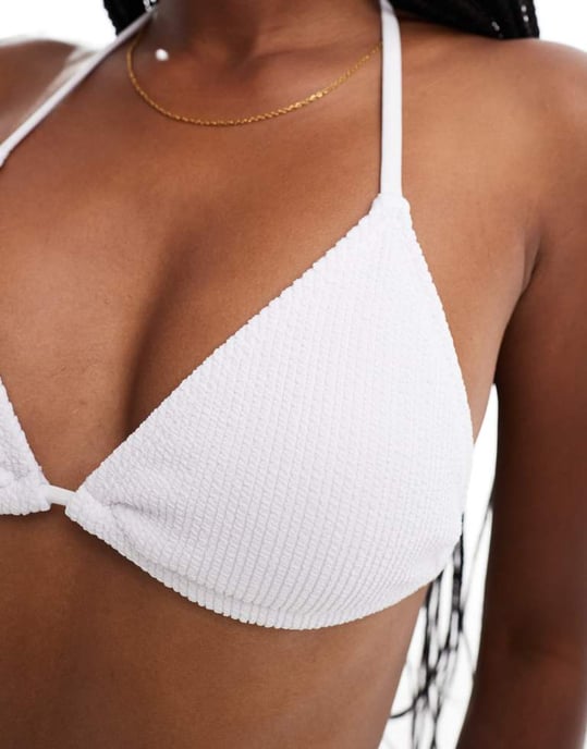 Cotton On triangelbikinitopp i vit rynkad kvalitet - Image 4