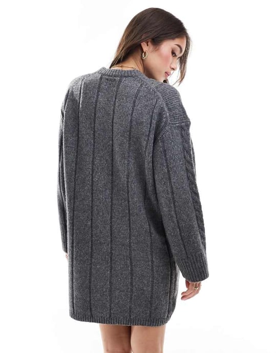 ASOS DESIGN kabelstickad miniklänning med rundad hals i kolgrå - Image 3