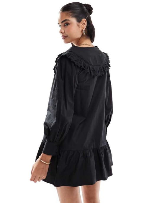 Miss Selfridge poplin broderad krage mini smockklänning i svart - Image 4
