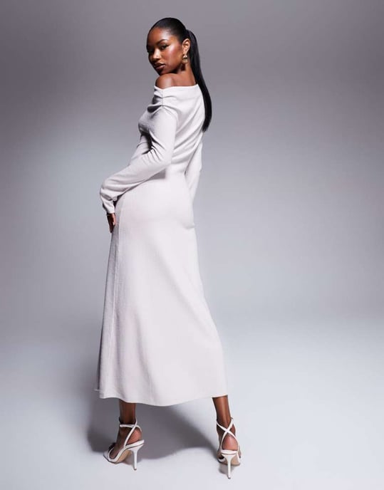ASOS DESIGN ribbad midi-klänning med fallande axlar i off-white - Image 4