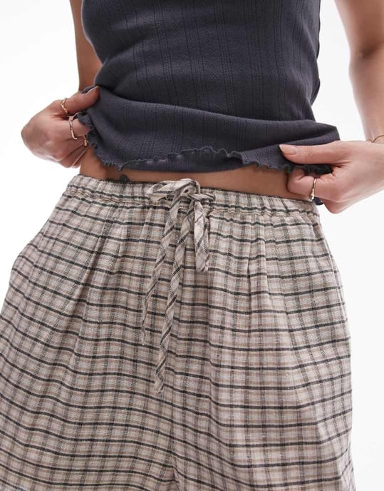 Topshop strandshorts i beigemönstrad rutigt - Image 3