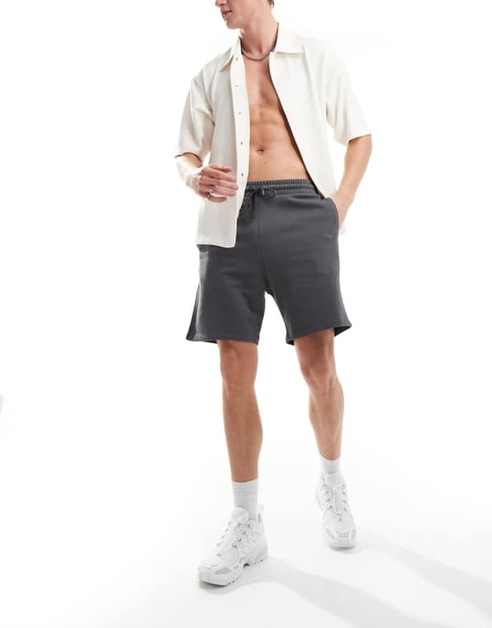 ASOS DESIGN slim shorts i kolgrå - Image 2