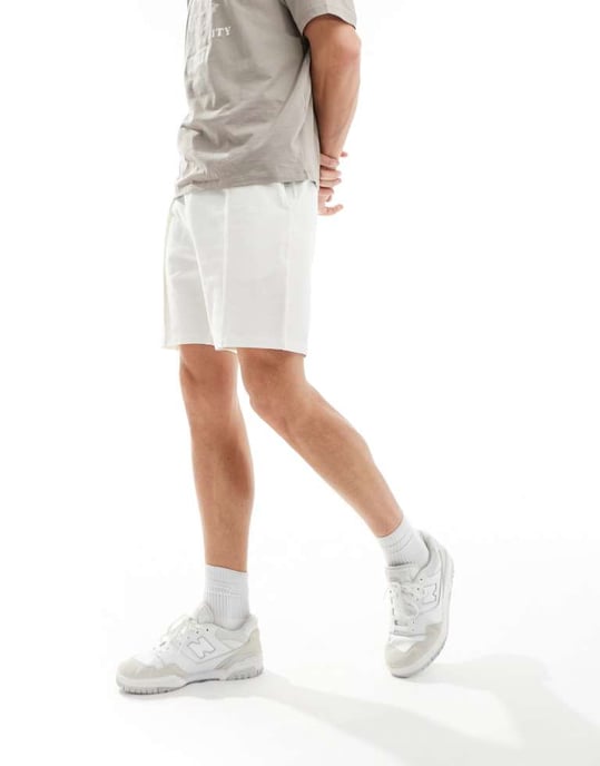 ASOS DESIGN slim pique-shorts i off-white - Image 2