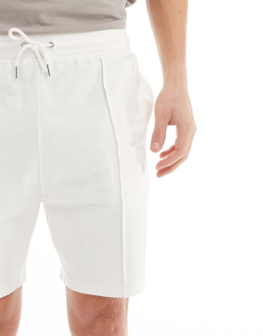ASOS DESIGN slim pique-shorts i off-white - Image 4