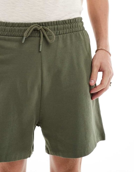 ASOS DESIGN oversized shorts i grön - Image 4