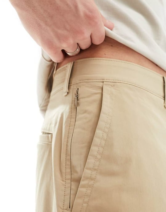 Abercrombie & Fitch 5 tum bruna chinoshorts med rak front - Image 4